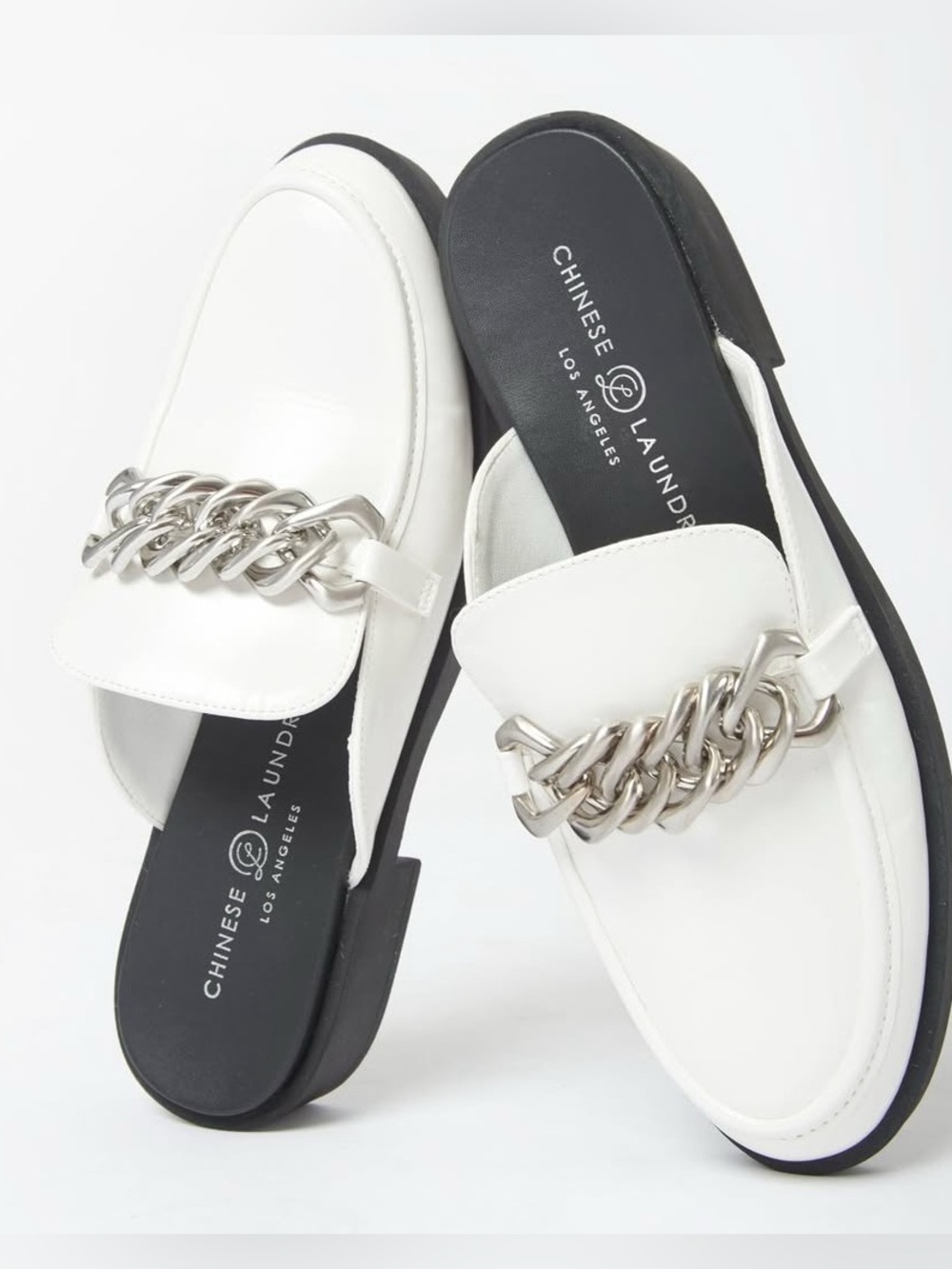 Chinese Laundry Women’s Paris White Loafer Mules Chain Accent Size 7 NIB